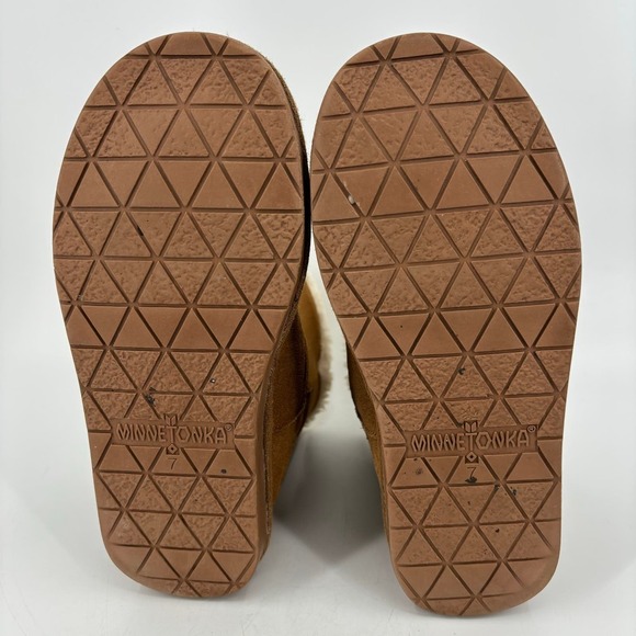 Minnetonka Mid Calf Winter Boots Suede Faux Fur Brown Slip On Women's Size 7 - Picture 8 of 9